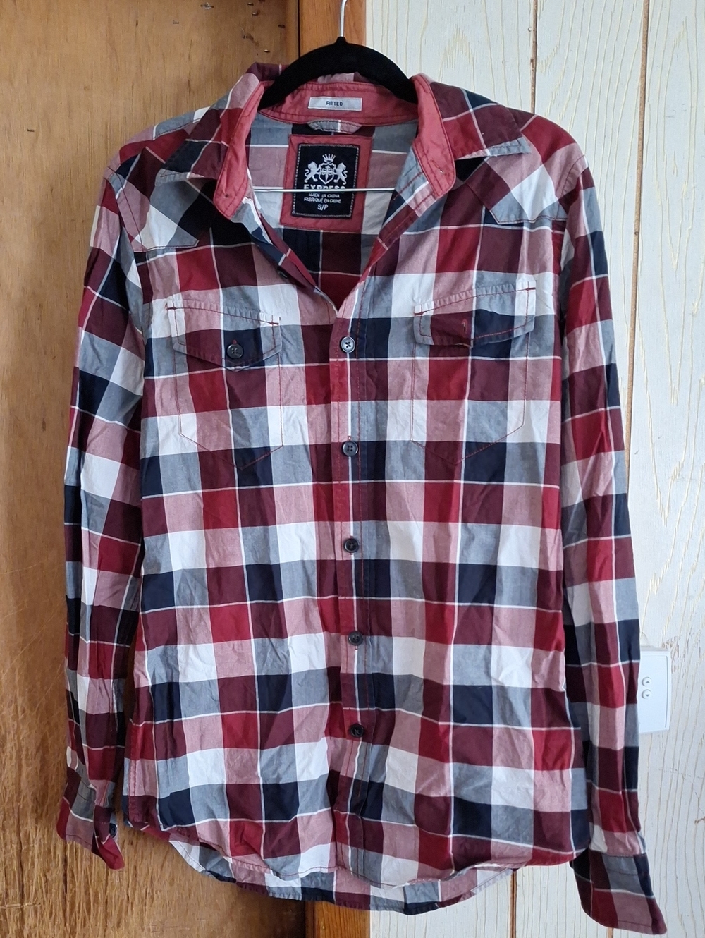 Men's Fitted Long Sleeve Plaid Button-Down Shirt- Red, Blue, White